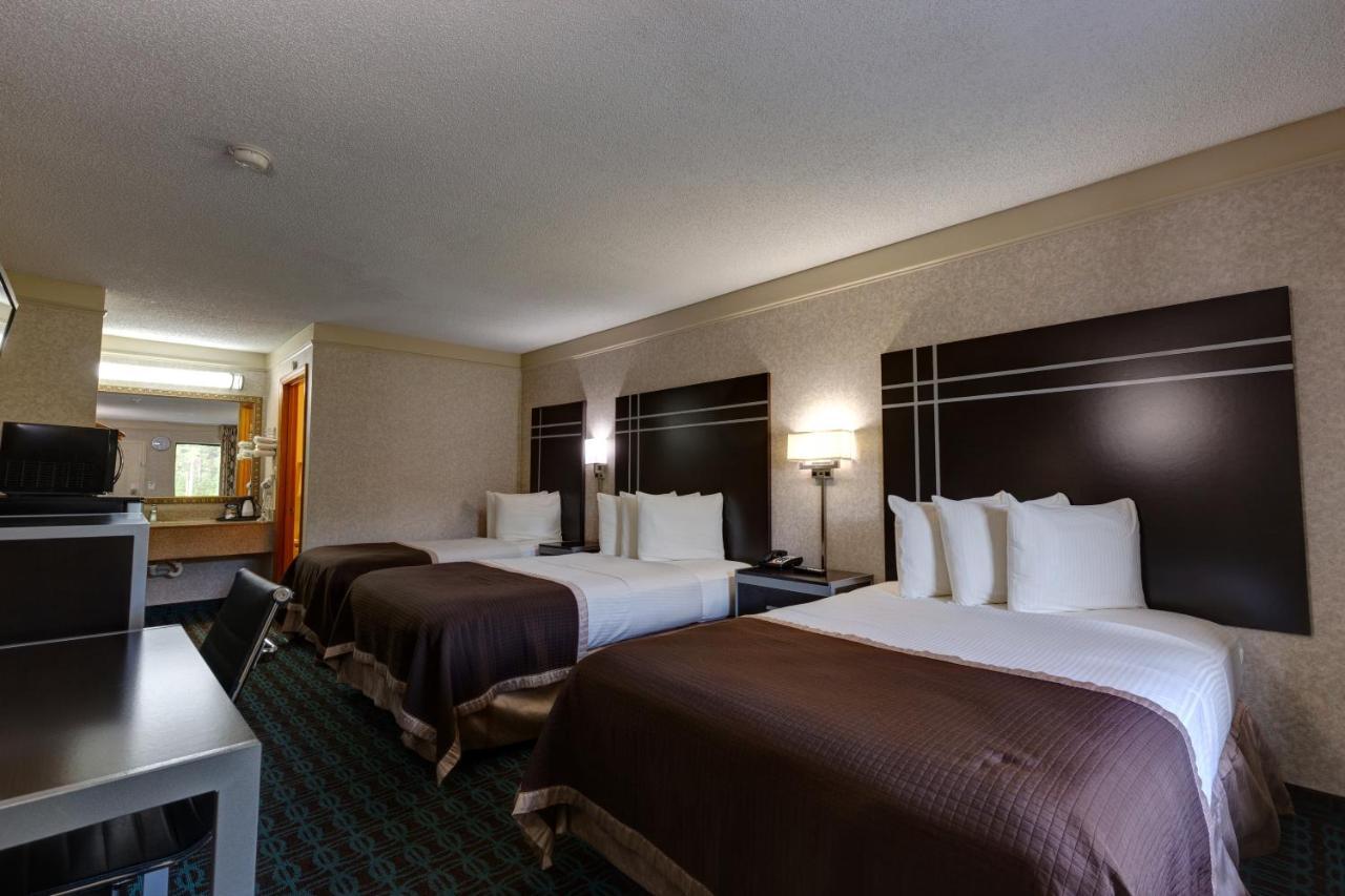 Deluxe Inn - Fayetteville I-95 ภายนอก รูปภาพ