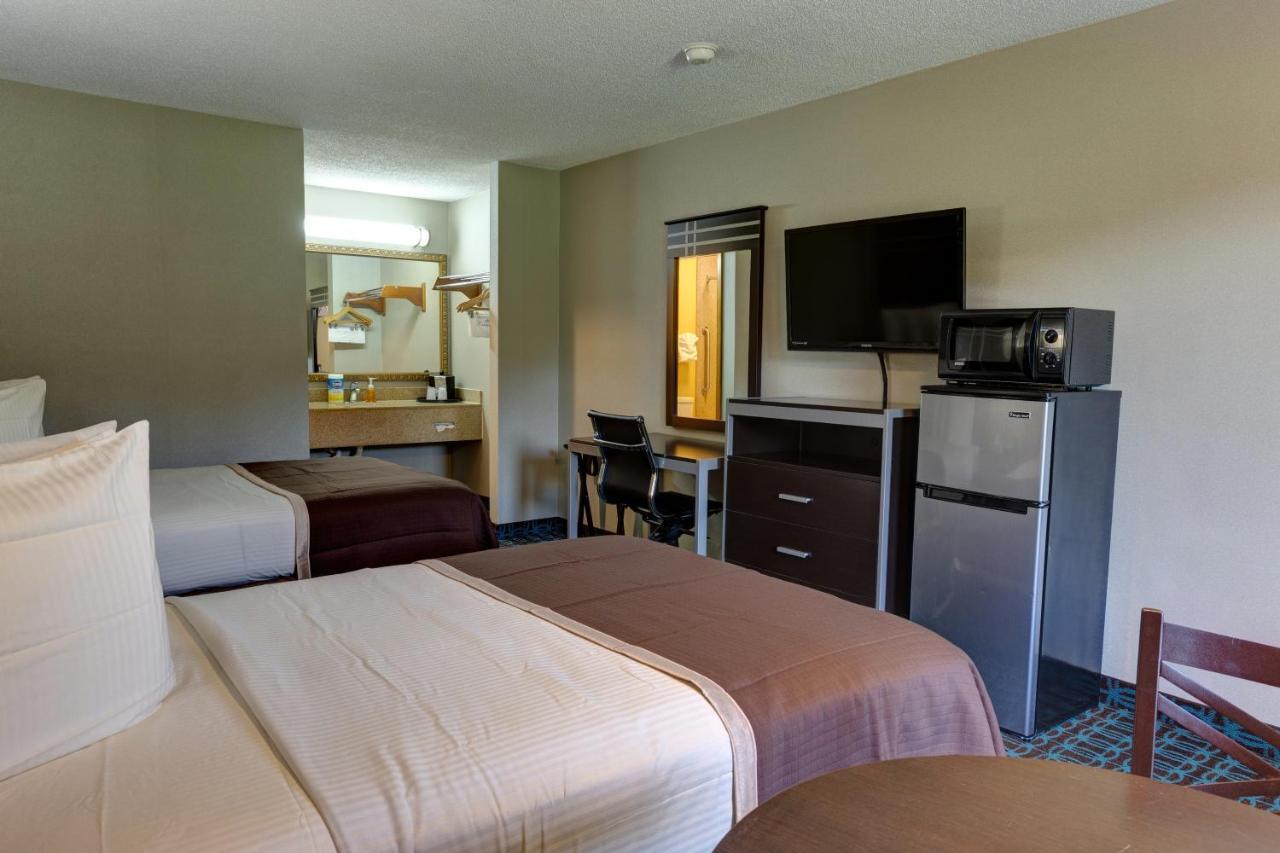 Deluxe Inn - Fayetteville I-95 ภายนอก รูปภาพ