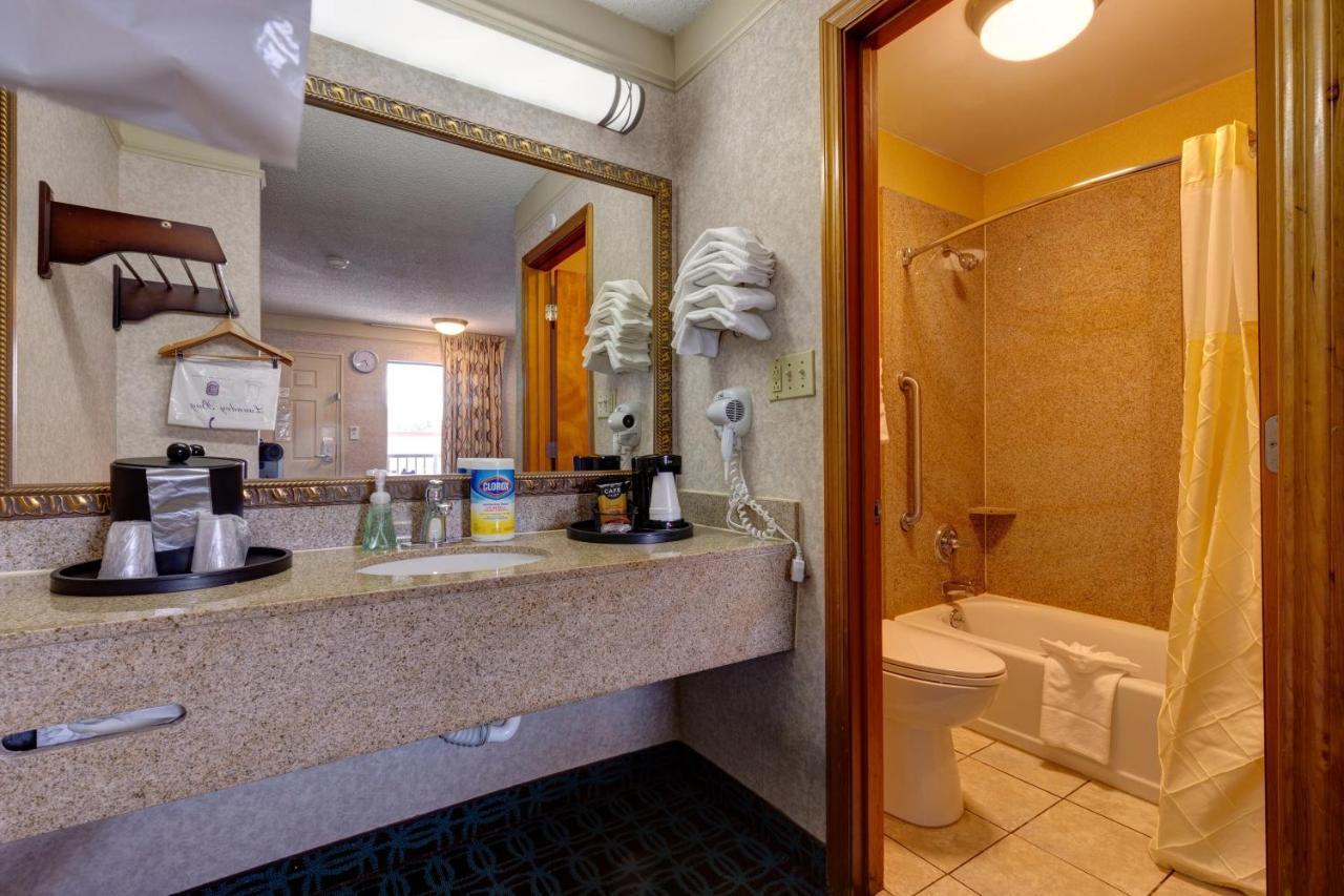 Deluxe Inn - Fayetteville I-95 ภายนอก รูปภาพ