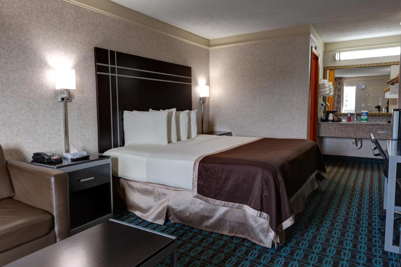 Deluxe Inn - Fayetteville I-95 ภายนอก รูปภาพ