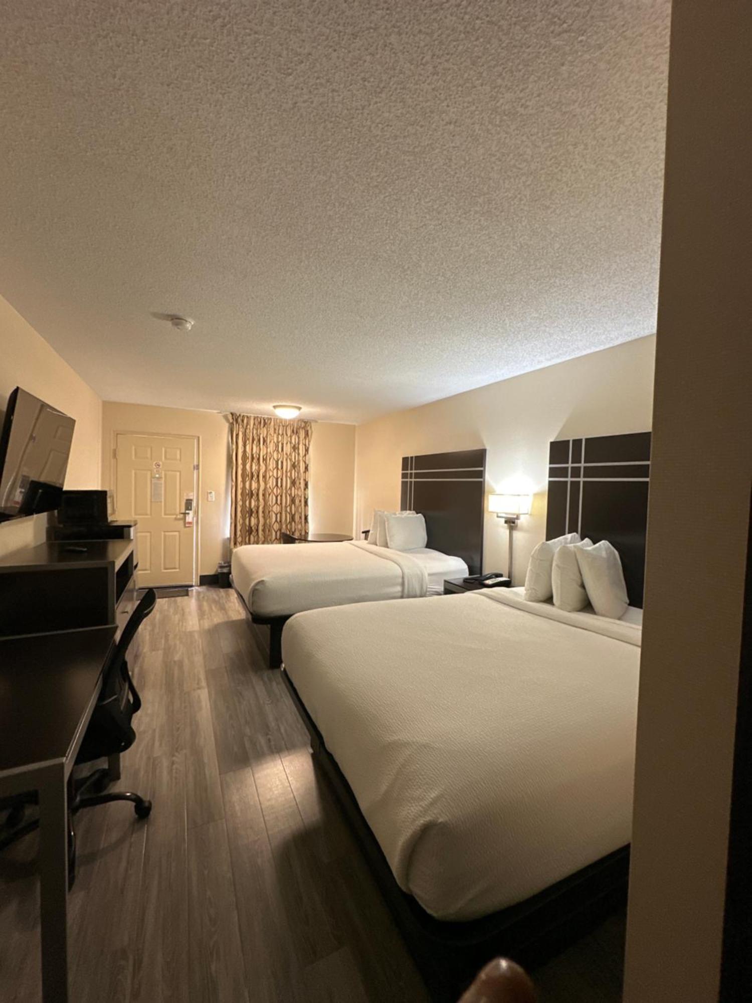 Deluxe Inn - Fayetteville I-95 ภายนอก รูปภาพ